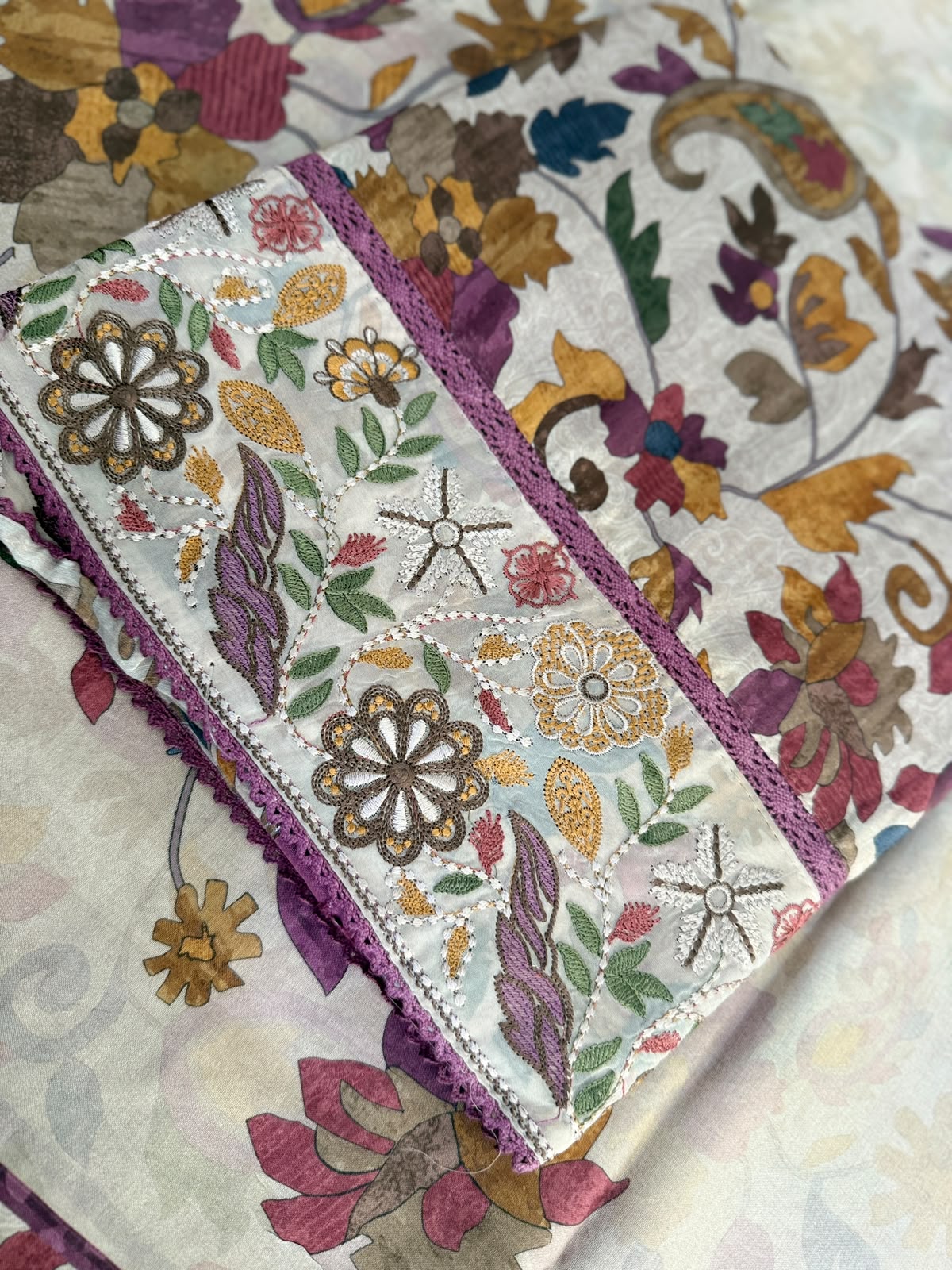 Maslin unstitched suit with Maslin dupatta